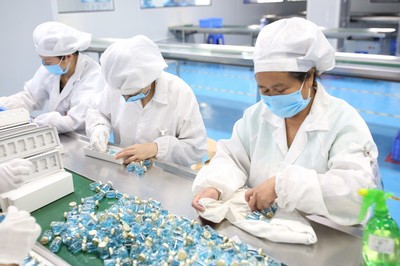 化妆品OEM与珠宝首饰制造 如何甄选质量可靠的合作伙伴