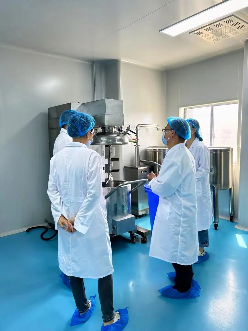 工厂实拍,做化妆品代工找我就对了.承接化妆品私密产品养生产品